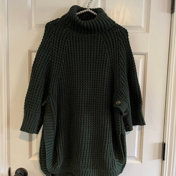 NEW J. Crew Ladies Chunky Knit Button Sleeve Turtleneck Poncho Sweater Size S - Picture 1 of 8